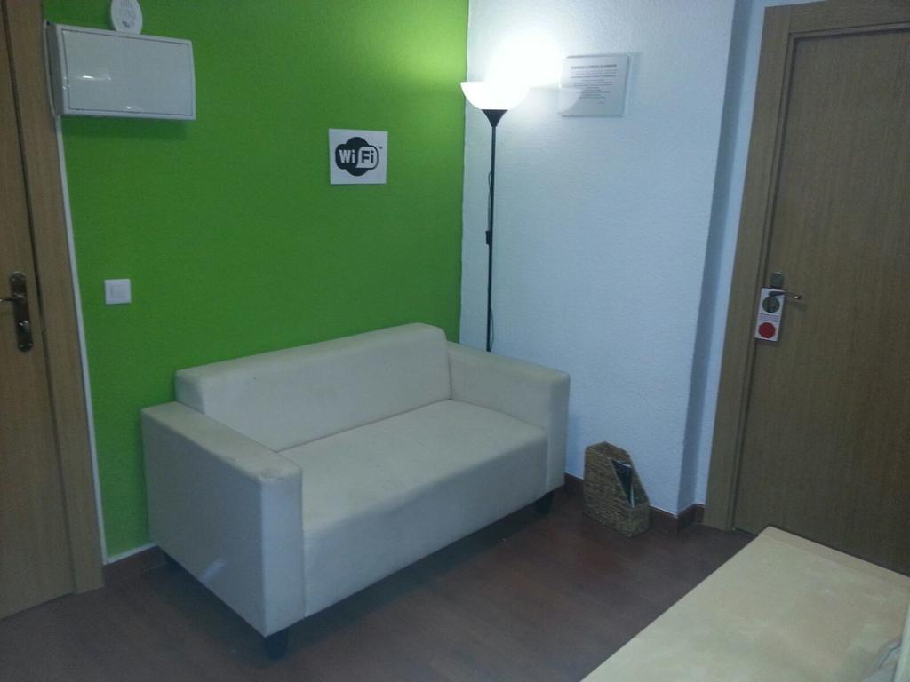 Arjori Rooms Hostal Саламанка Екстер'єр фото