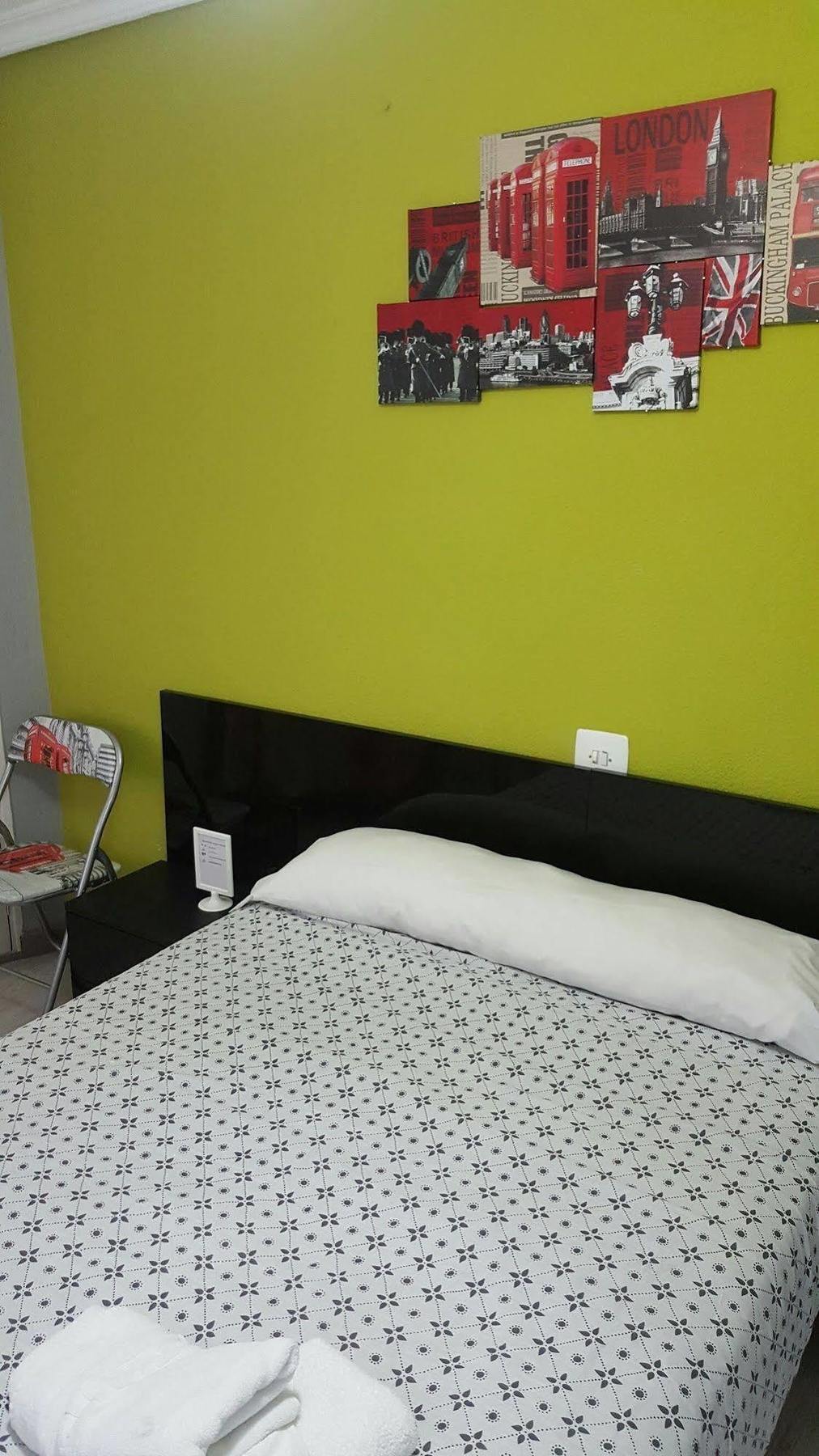 Arjori Rooms Hostal Саламанка Екстер'єр фото
